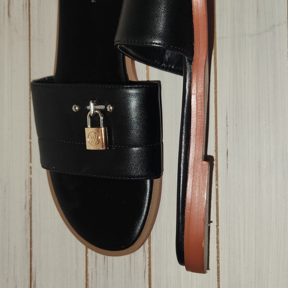 Louis Vuitton Lock Sandals - Authentic - RARE - Picture 5 of 10